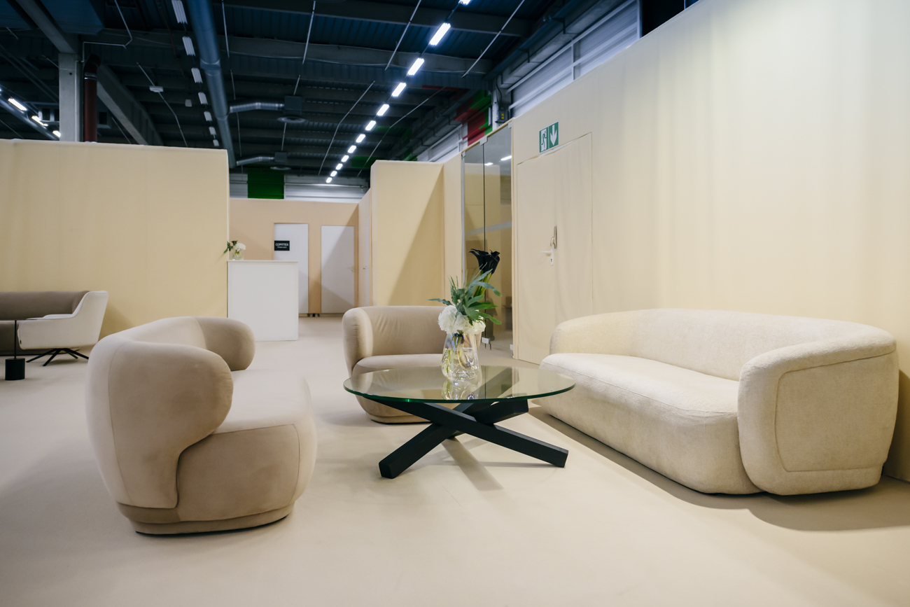 Product illustration Volta Sofa 3 Seater 4