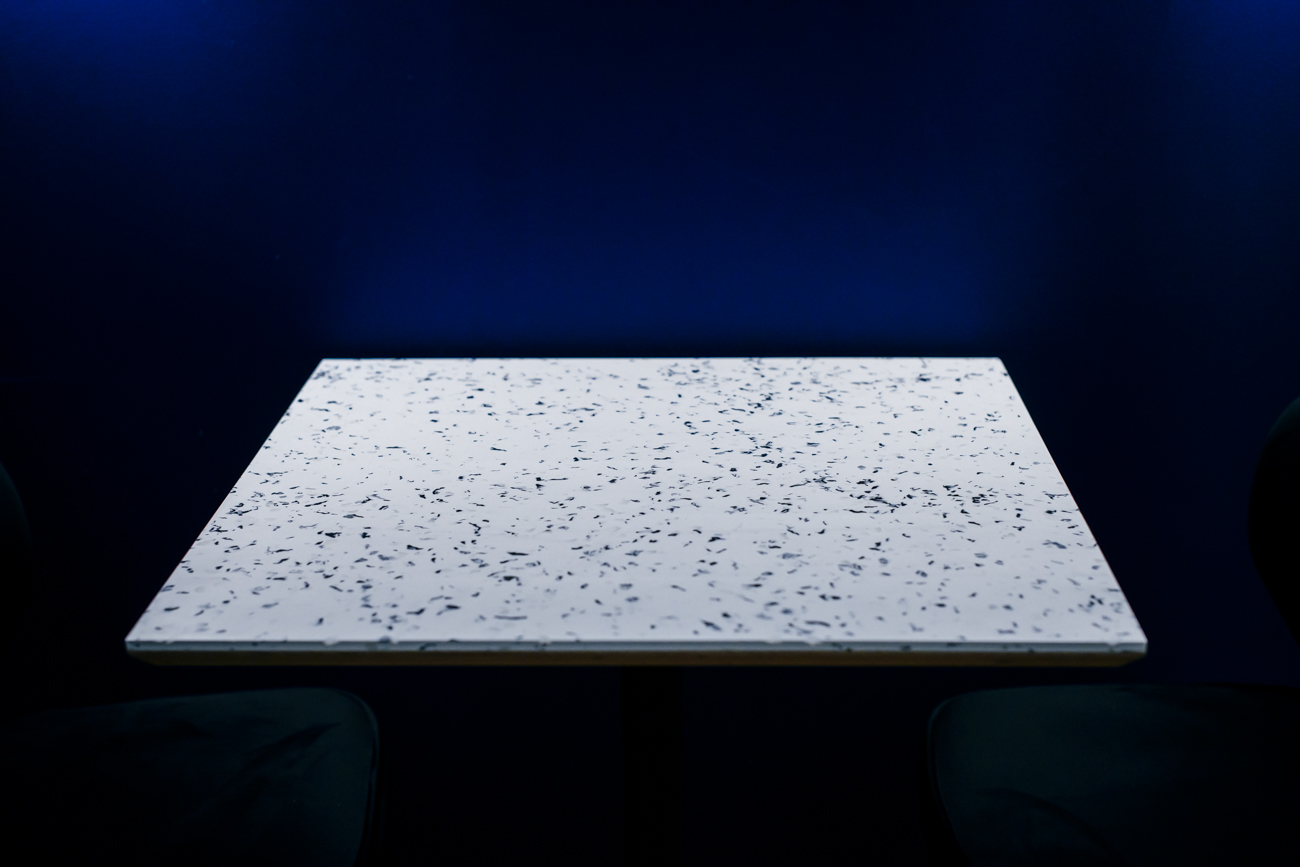 Product illustration Mange-debout Marielle Blanc Le Pavé 70*70 3