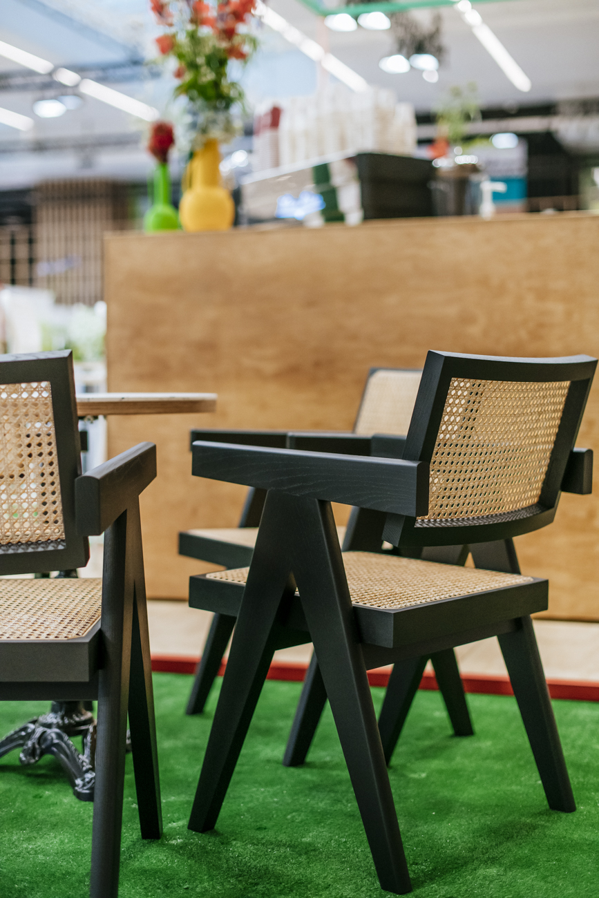 Illustration 11 du produit Capitol Complex chair with armrest Black
