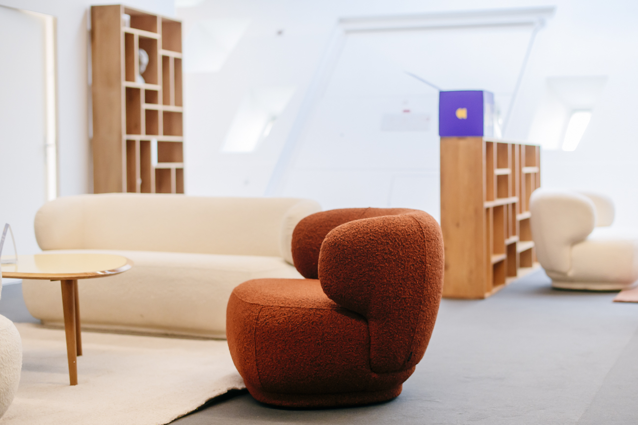 Product illustration Giulia Armchair Rust Curly 4