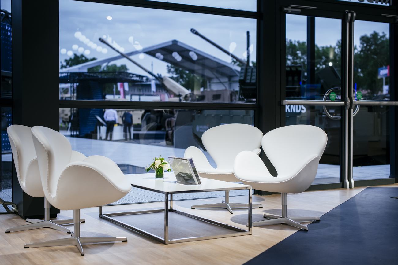 Illustration 10 du produit Fauteuil Swan Blanc