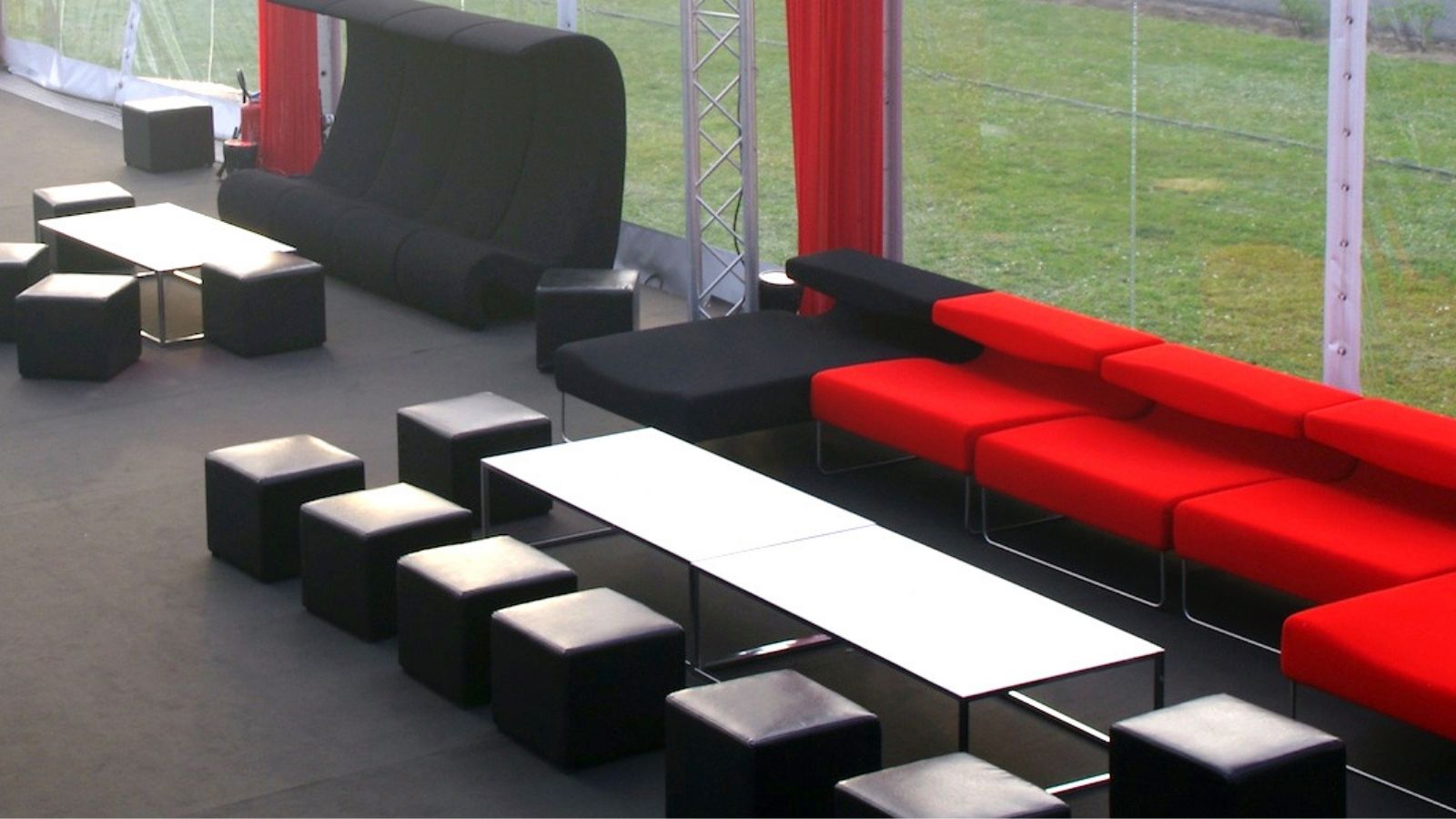 Illustration 4 du produit Jimmys Ottoman Black