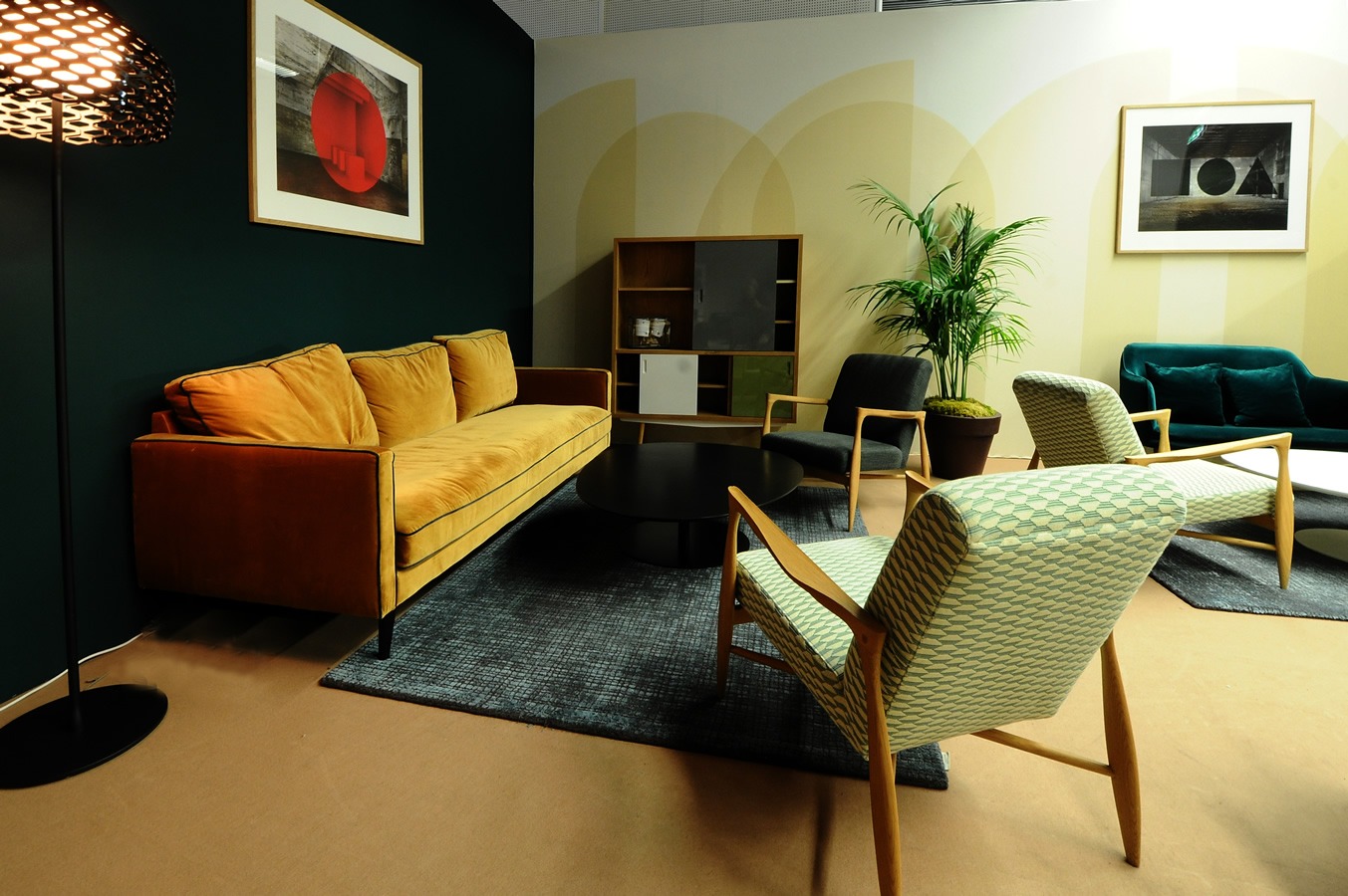 Illustration 4 du produit Gatsby Sofa 3 Seater Yellow Mustard Piping Black