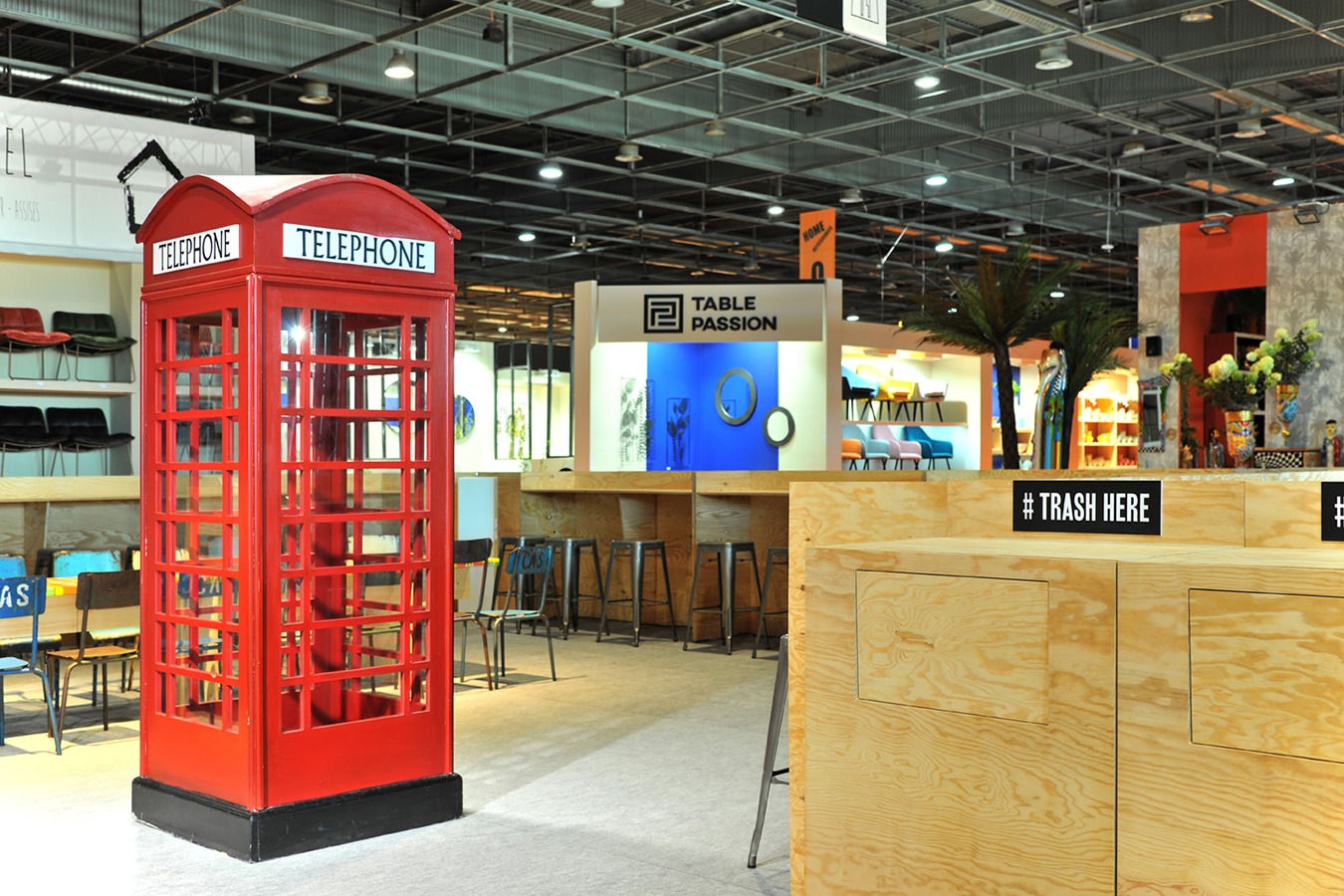 Illustration 5 du produit English Telephone Booth