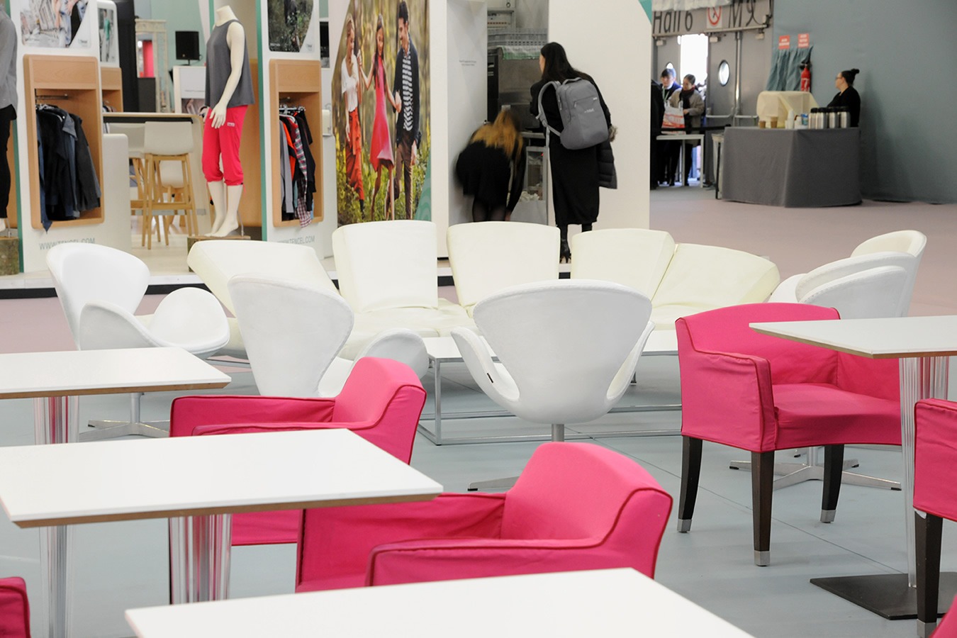 Illustration 6 du produit Marly Terrace Armchair Raspberry