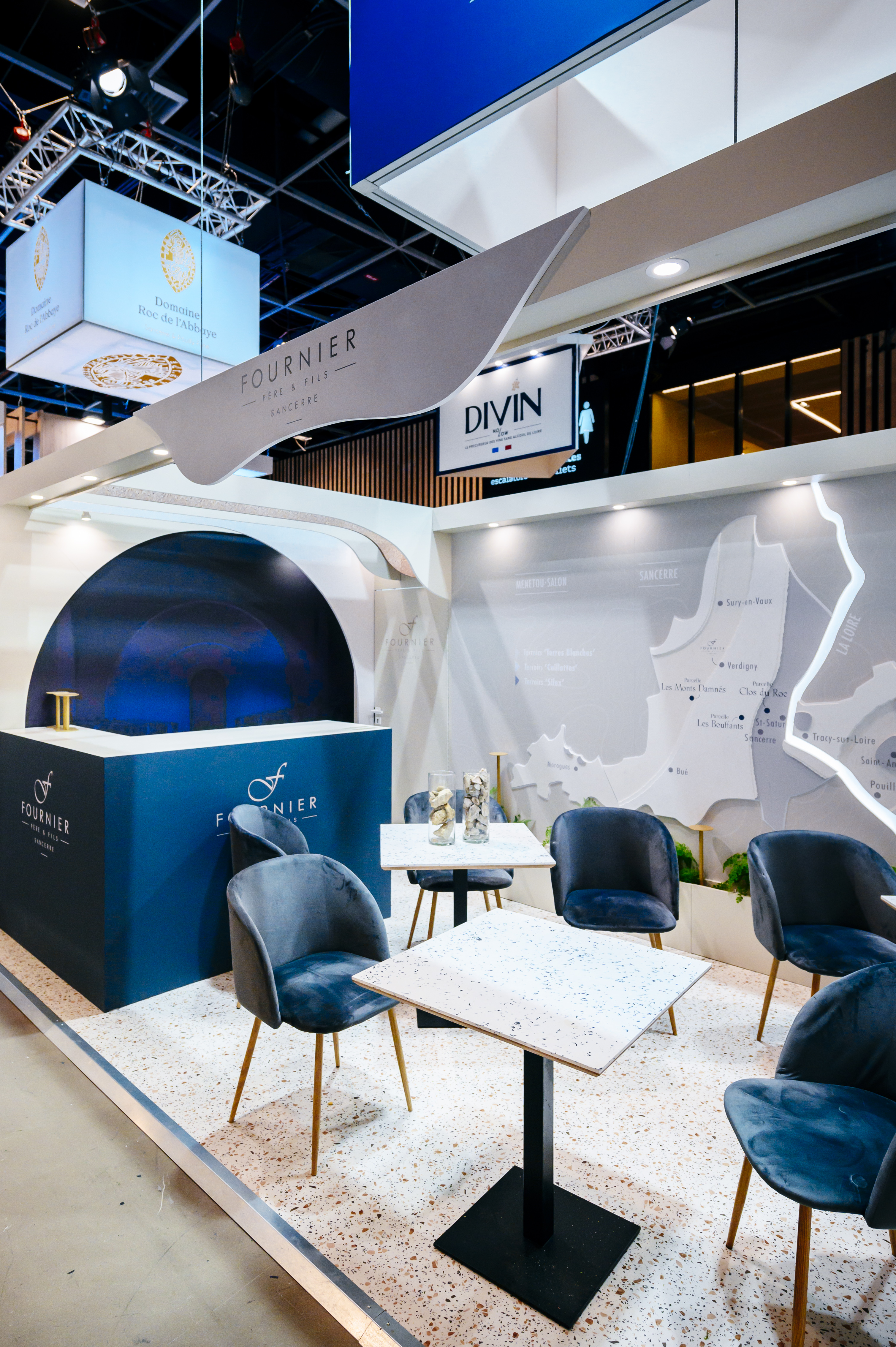 Location-gueridon-marielle-noir-le-pave-7070-4