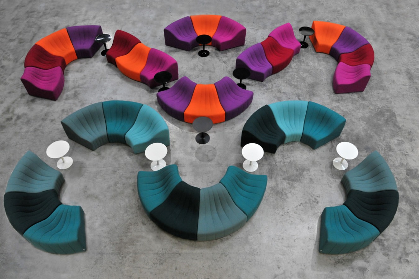 Illustration 7 du produit Chromatique Low Armless Chair Fuchsia Sm