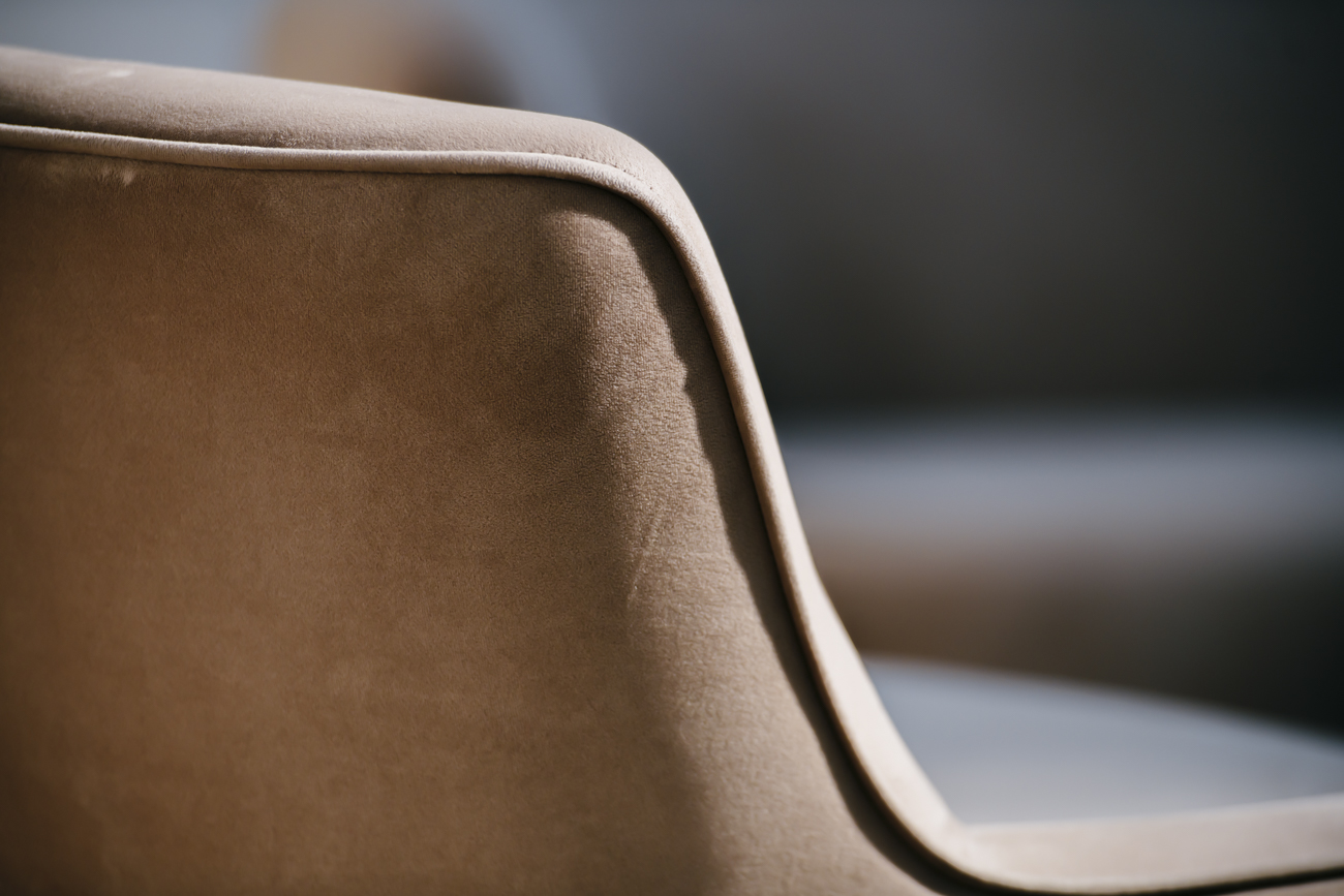 Product illustration Golden Gun Armchair Taupe 4