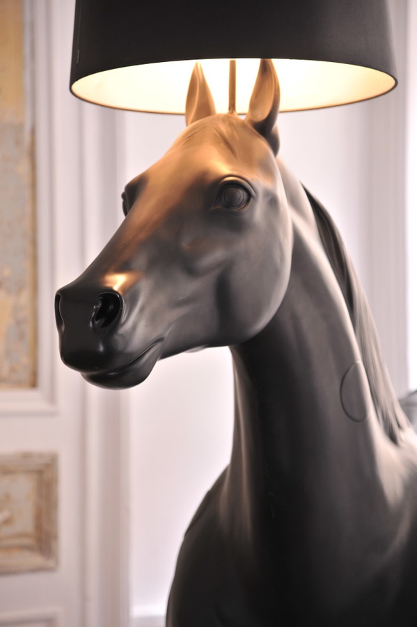 Illustration 3 du produit Lampadaire Horse