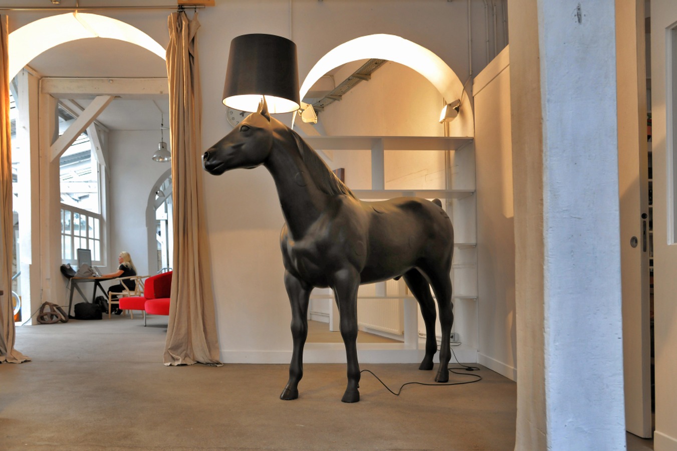 Illustration 5 du produit Lampadaire Horse