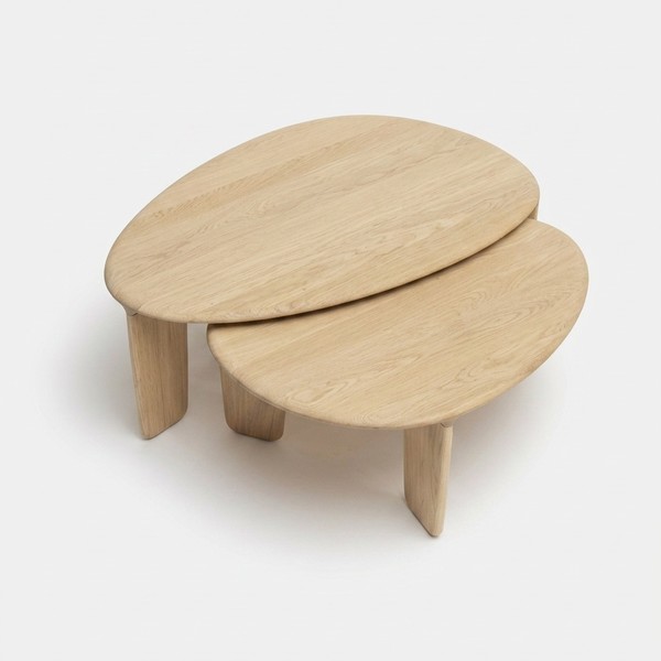 Rent-teheme-gm-oak-coffee-table